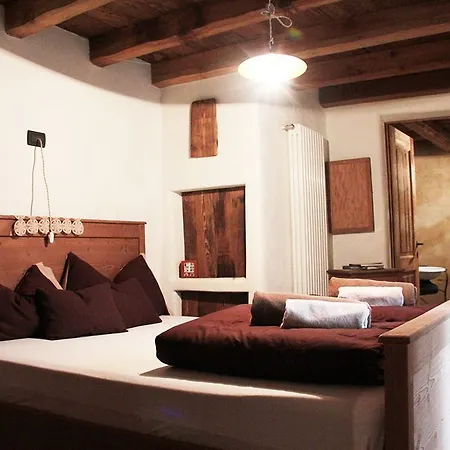 Contrada Beltramelli Appart hôtel Villa di Tirano