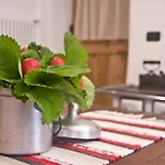 Contrada Beltramelli Apart Otel Villa di Tirano