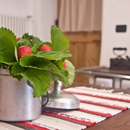 Contrada Beltramelli Ξενοδοχείο με διαμερίσματα Villa di Tirano