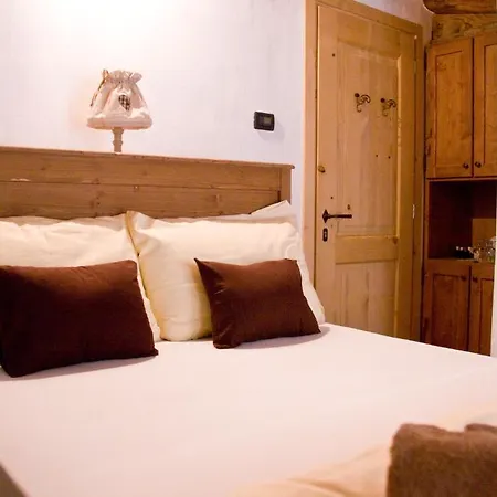 Ξενοδοχείο με διαμερίσματα Contrada Beltramelli Villa di Tirano